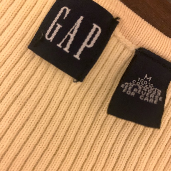 Pale yellow cardigan - Picture 2 of 4